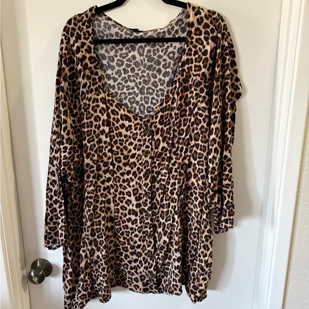 Torrid Woman’s Plus Leopard Print Blouse Tunic Hi Low Longsleeve 4X